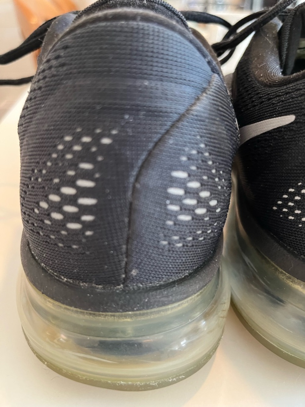 Nike Men’s Air Max 2016 Black with White Swoosh - Picture 6 of 10